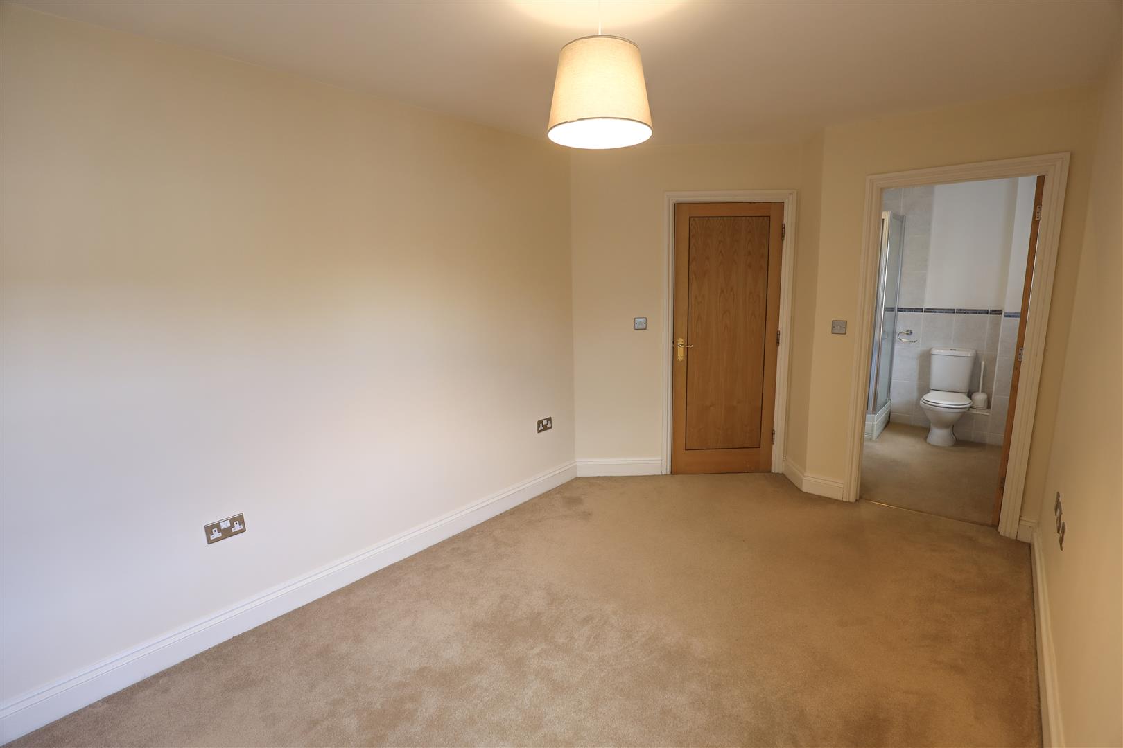 Riverside Mews, Cowbridge, Vale of Glamorgan, CF71 7NA